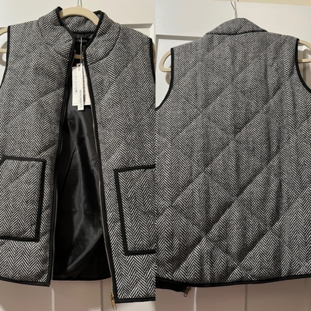 NWT Medium Merokeety Women’s Herringbone Pattern 100% Polyester Vest